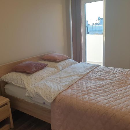 Caskada Modern Apartments 2 Nowy Apartamentowiec Winda สวูพสค์ ภายนอก รูปภาพ