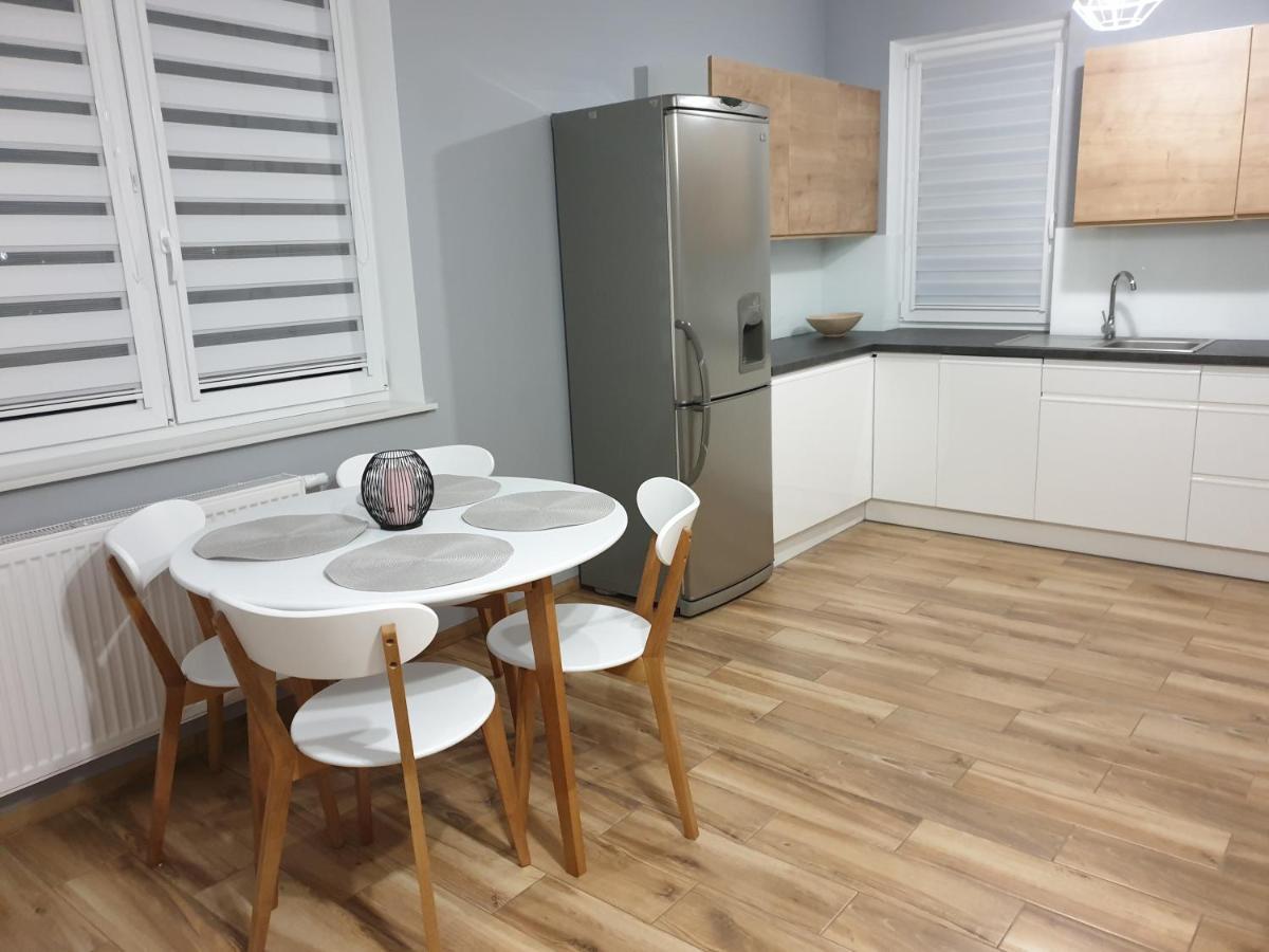 Caskada Modern Apartments 2 Nowy Apartamentowiec Winda สวูพสค์ ภายนอก รูปภาพ