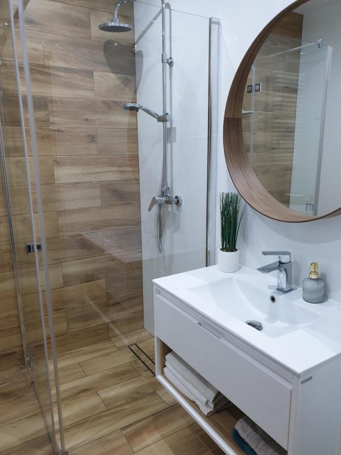 Caskada Modern Apartments 2 Nowy Apartamentowiec Winda สวูพสค์ ภายนอก รูปภาพ