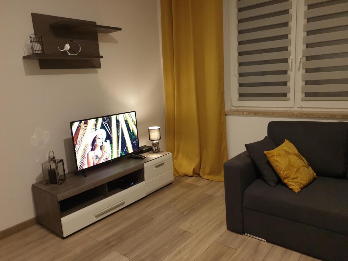 Caskada Modern Apartments 2 Nowy Apartamentowiec Winda สวูพสค์ ภายนอก รูปภาพ