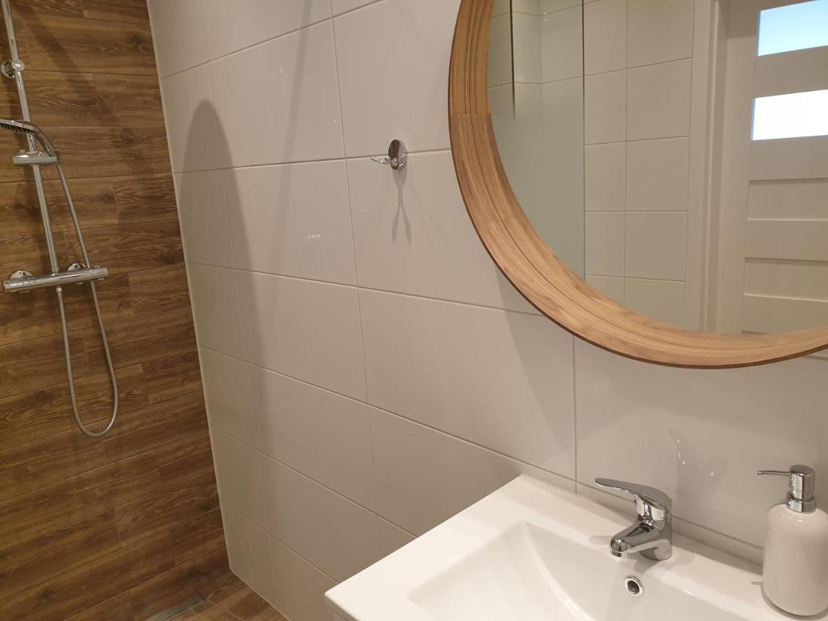 Caskada Modern Apartments 2 Nowy Apartamentowiec Winda สวูพสค์ ภายนอก รูปภาพ