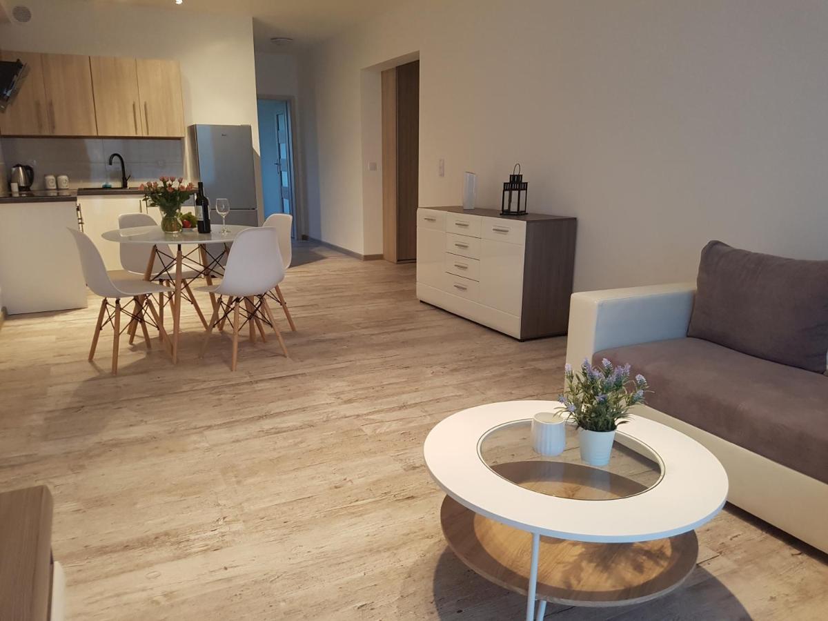 Caskada Modern Apartments 2 Nowy Apartamentowiec Winda สวูพสค์ ภายนอก รูปภาพ