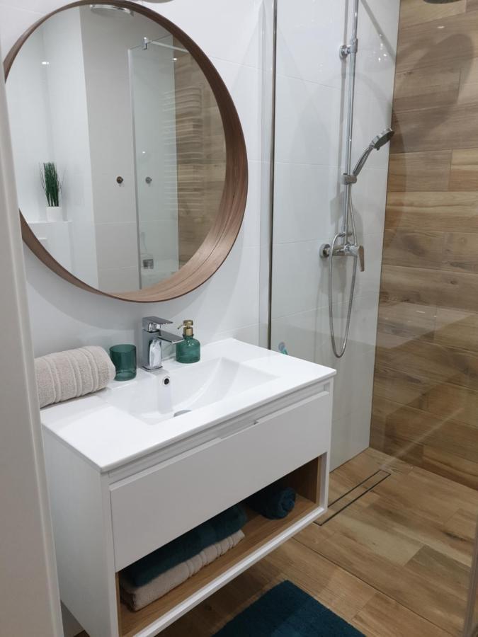 Caskada Modern Apartments 2 Nowy Apartamentowiec Winda สวูพสค์ ภายนอก รูปภาพ