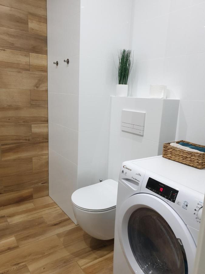 Caskada Modern Apartments 2 Nowy Apartamentowiec Winda สวูพสค์ ภายนอก รูปภาพ